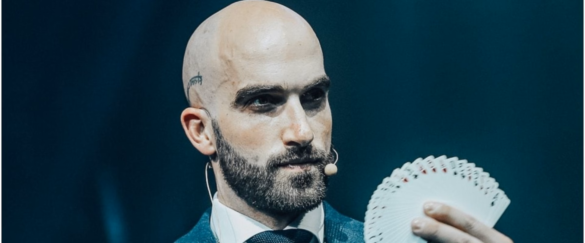 how much can magician earn